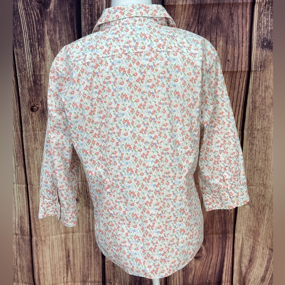 L. L. Bean wrinkle resistant button down 3/4 sleeves floral blouse women’s M - Picture 4 of 15